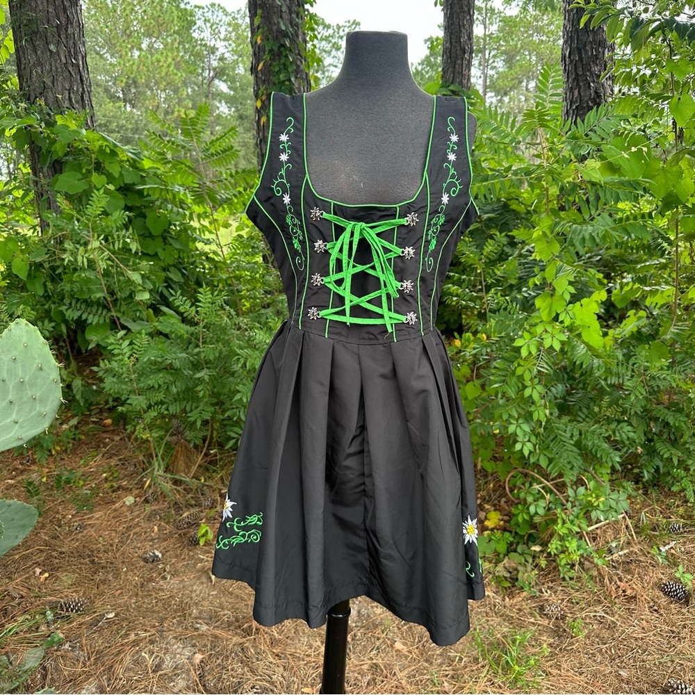 German Women Dirndl Dress SHORT Black Waitress Oktoberfest EMBROIDERED Halloween